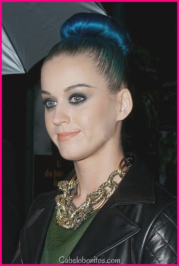 18 Katy Perry penteados inspiração para reproduzir nascente ano