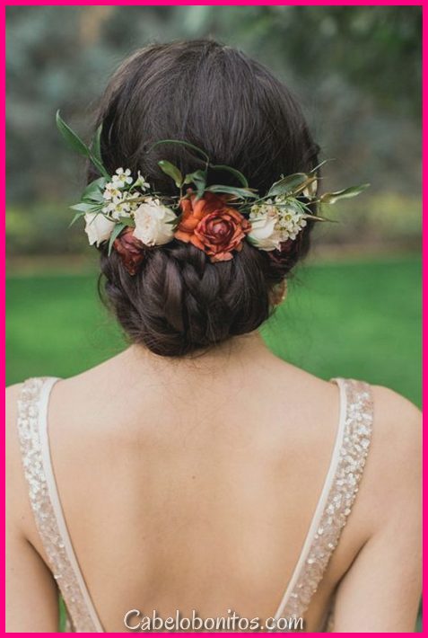 30 elegantes e graciosos penteados de himeneu com flores