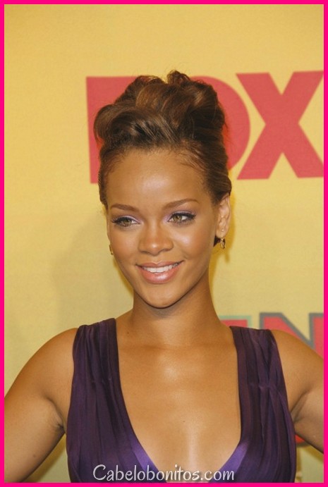 30 Melhores penteados de Rihanna