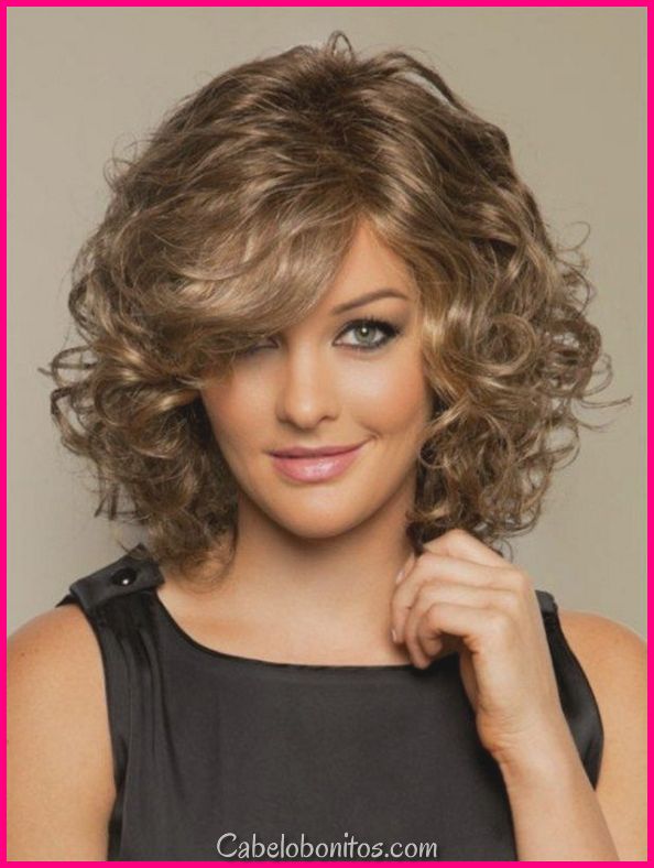 18 penteados ondulados médios superlativos para mulheres