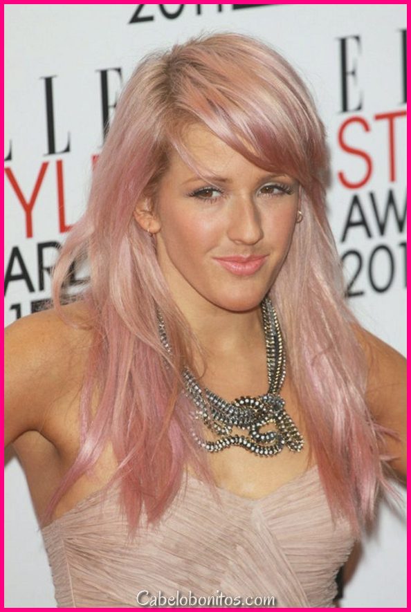 O cabelo rosa das estrelas - quem as veste melhor?