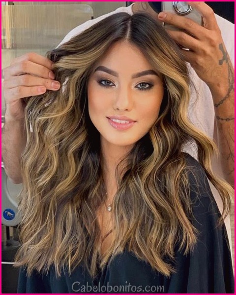 Cabelo Preto Natural: Mitos, verdades e cuidados especiais