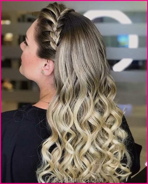 Como escolher o penteado perfeito para o baile