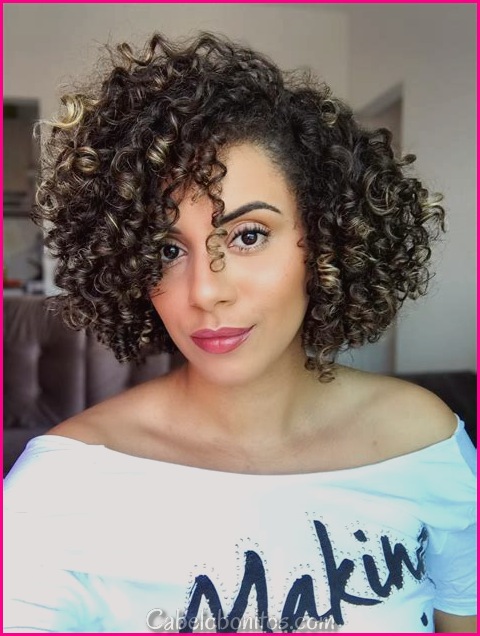 Corte de cabelo Bob: Inspirações para cabelos cacheados