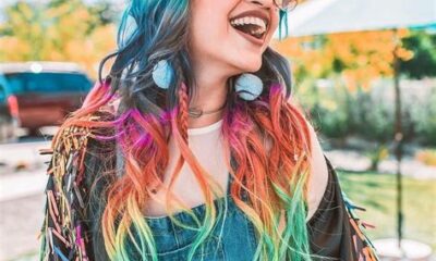 Penteados coloridos: saiba como combinar a maquiagem com a cor do cabelo